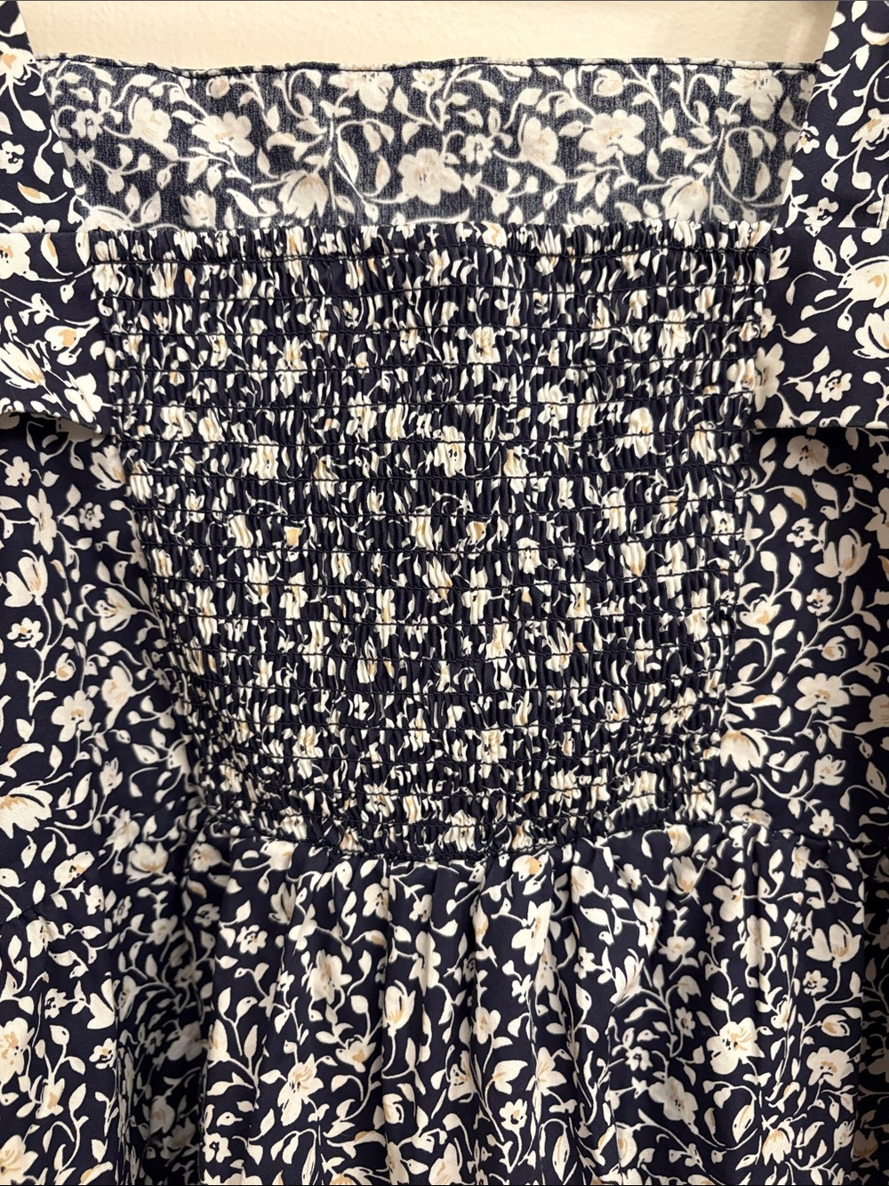 🩵HP🩵 torrid Navy and White Floral Tie-Strap Summer Top - Picture 7 of 11